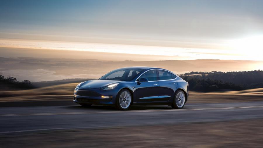  Tesla Model 3 2017 года  (US) (фото 8 из 49)